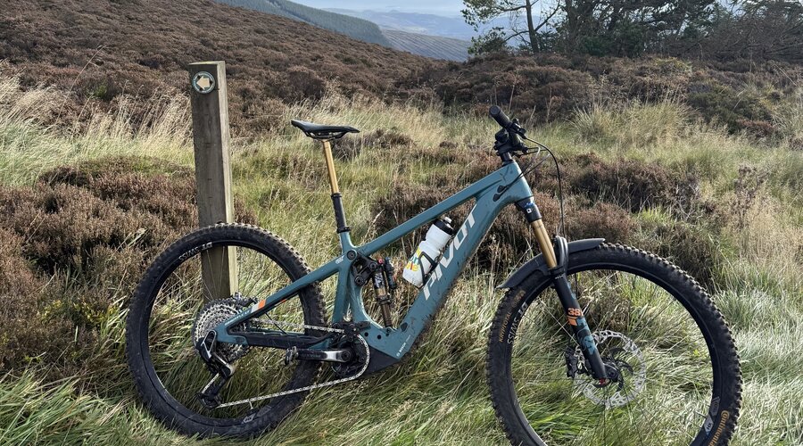 Pivot Shuttle LT in the Golfie – Big Days, Bigger Grins!