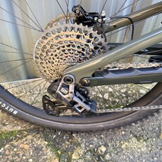 Specialized Pre-Loved Specialized Levo SL Expert Carbon Gloss Dark Moss / Oak Green S3