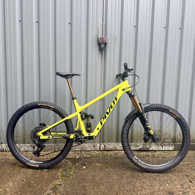 Pivot Ex-Demo Pivot Firebird V5 MX Pro X0 Eagle Trans Air YOLO Yellow Large