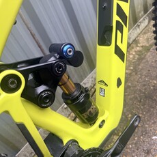 Pivot Ex-Demo Pivot Firebird V5 MX Pro X0 Eagle Trans Air YOLO Yellow Large