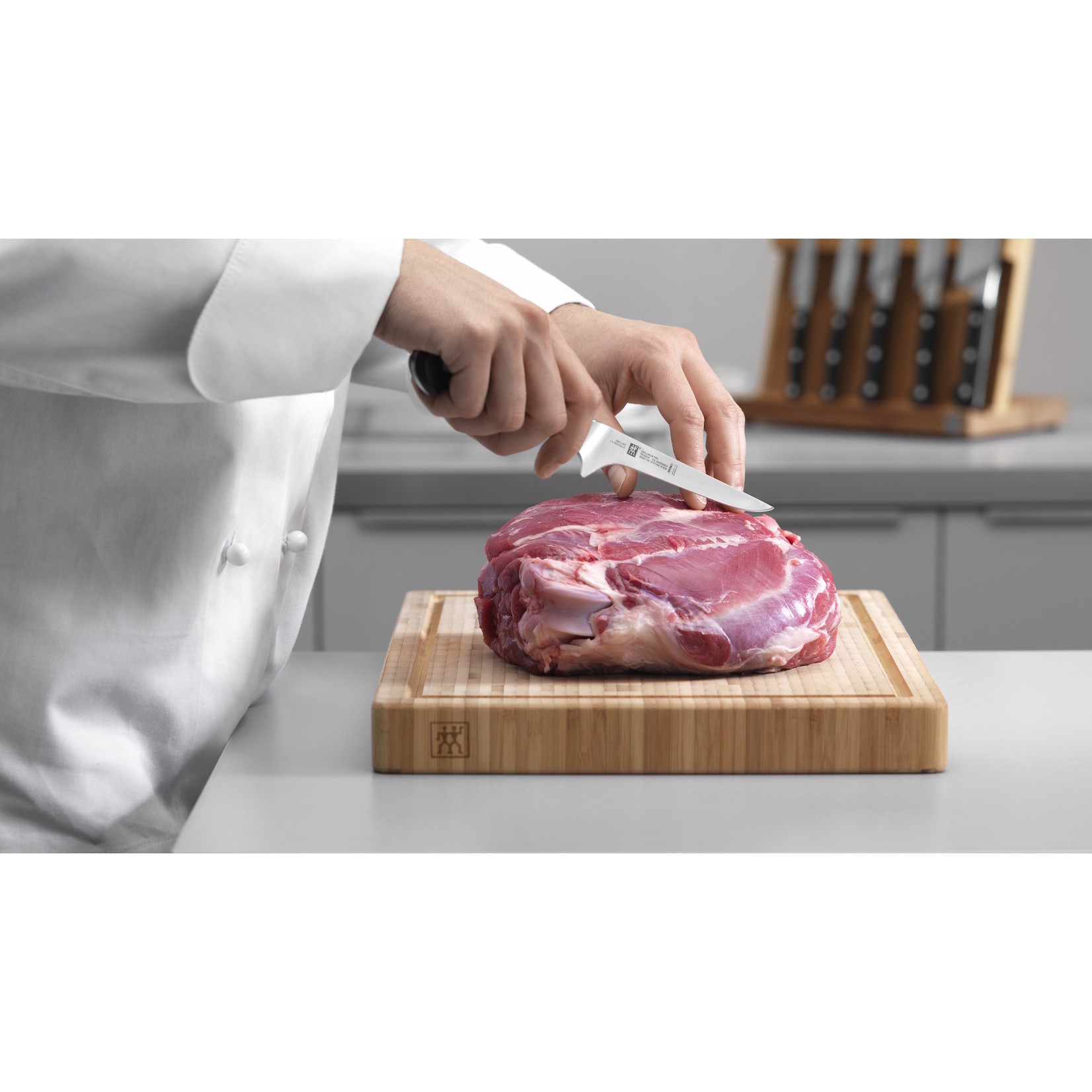 Zwilling Zwilling Pro uitbeenmes 14cm