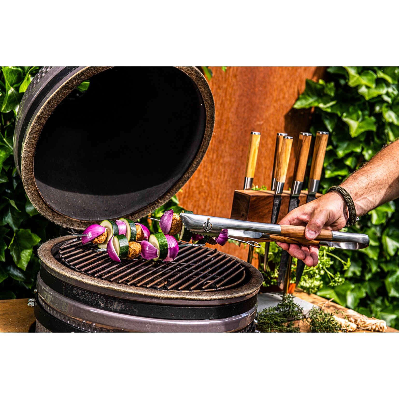 Forged Forged BBQ tang XL, olijfhout