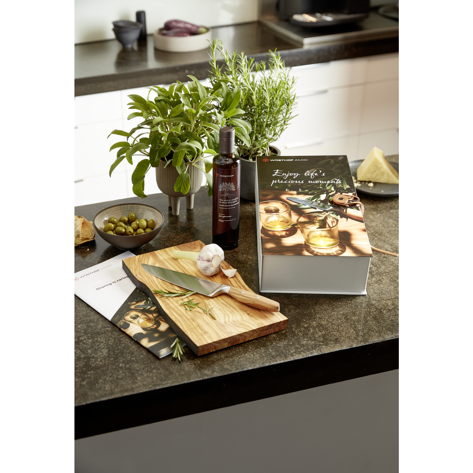 Wusthof Wusthof Amici Koksmes 20 cm giftset met snijplank en olijfolie