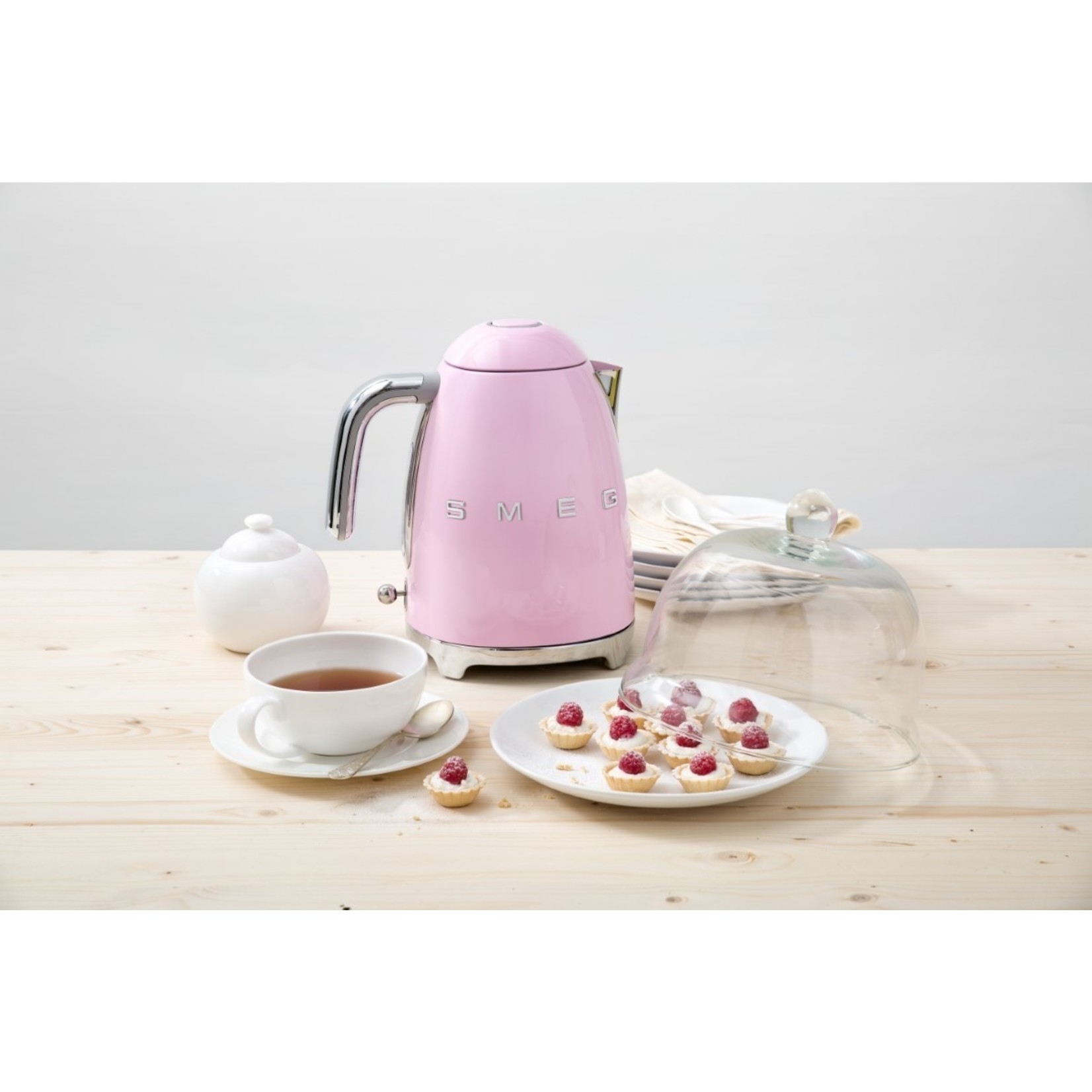 SMEG SMEG Waterkoker KLF03PKEU, 1,7 liter roze