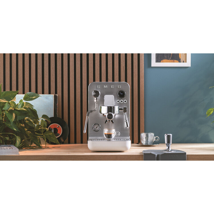 SMEG SMEG Espressomachine Mat Wit, EMC02WHMEU