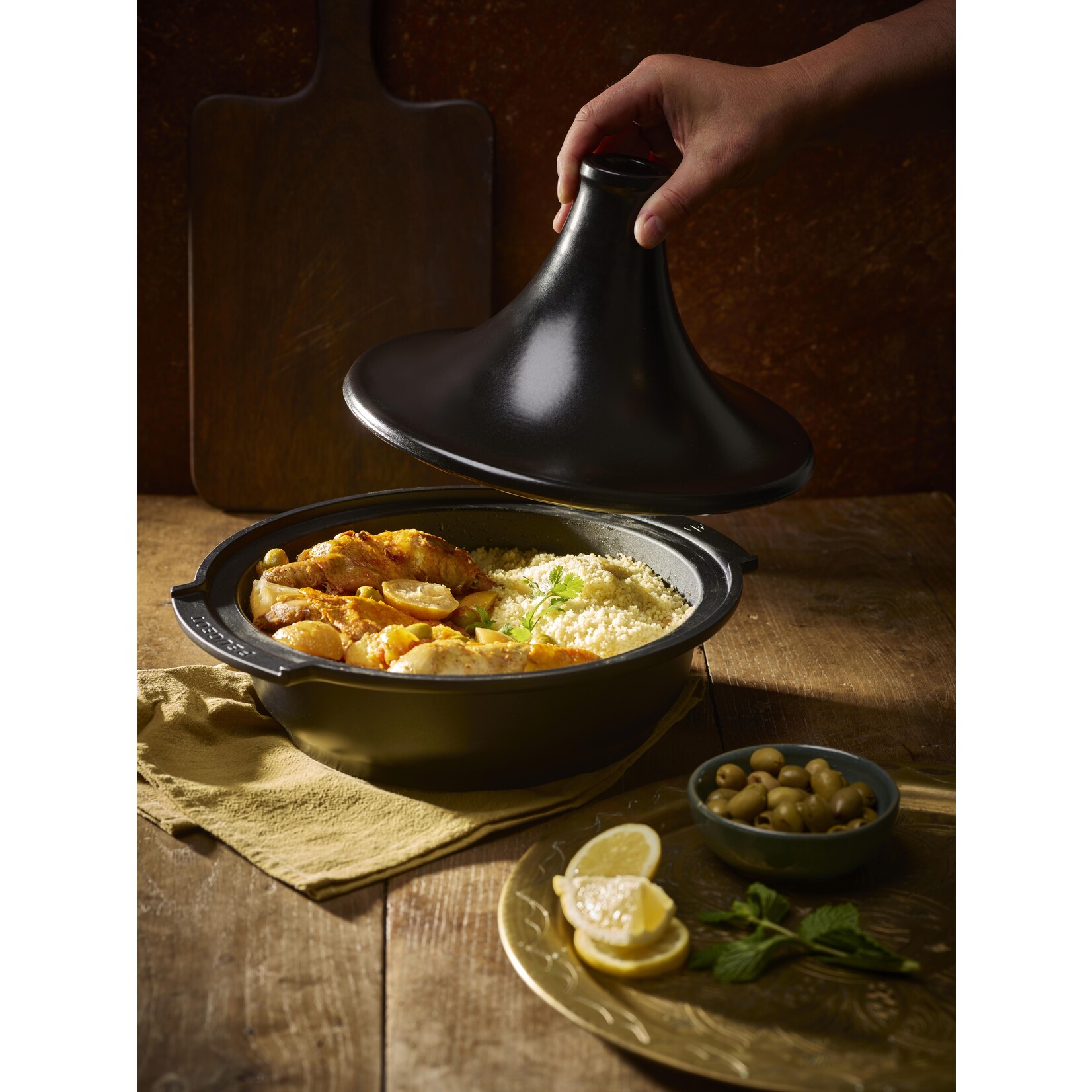 Peugeot Peugeot Atlas tajineschaal satijnzwart, 23 cm