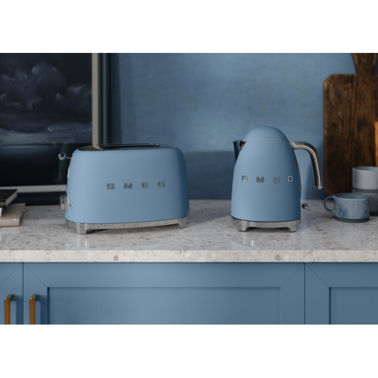 SMEG Smeg Waterkoker KLF03SBMEU, 1,7 liter Storm Blue