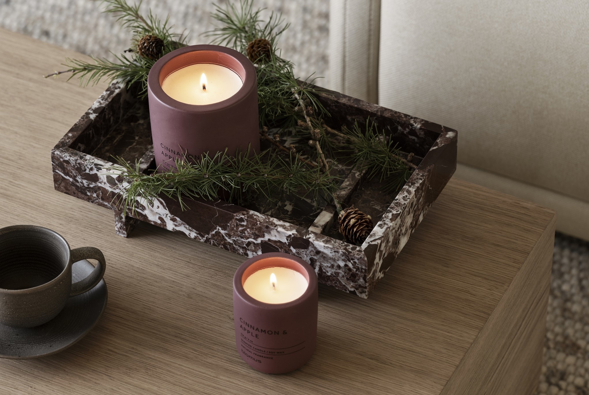 Blomus FRAGA scented candle Cinnamon & Apple 400 grams