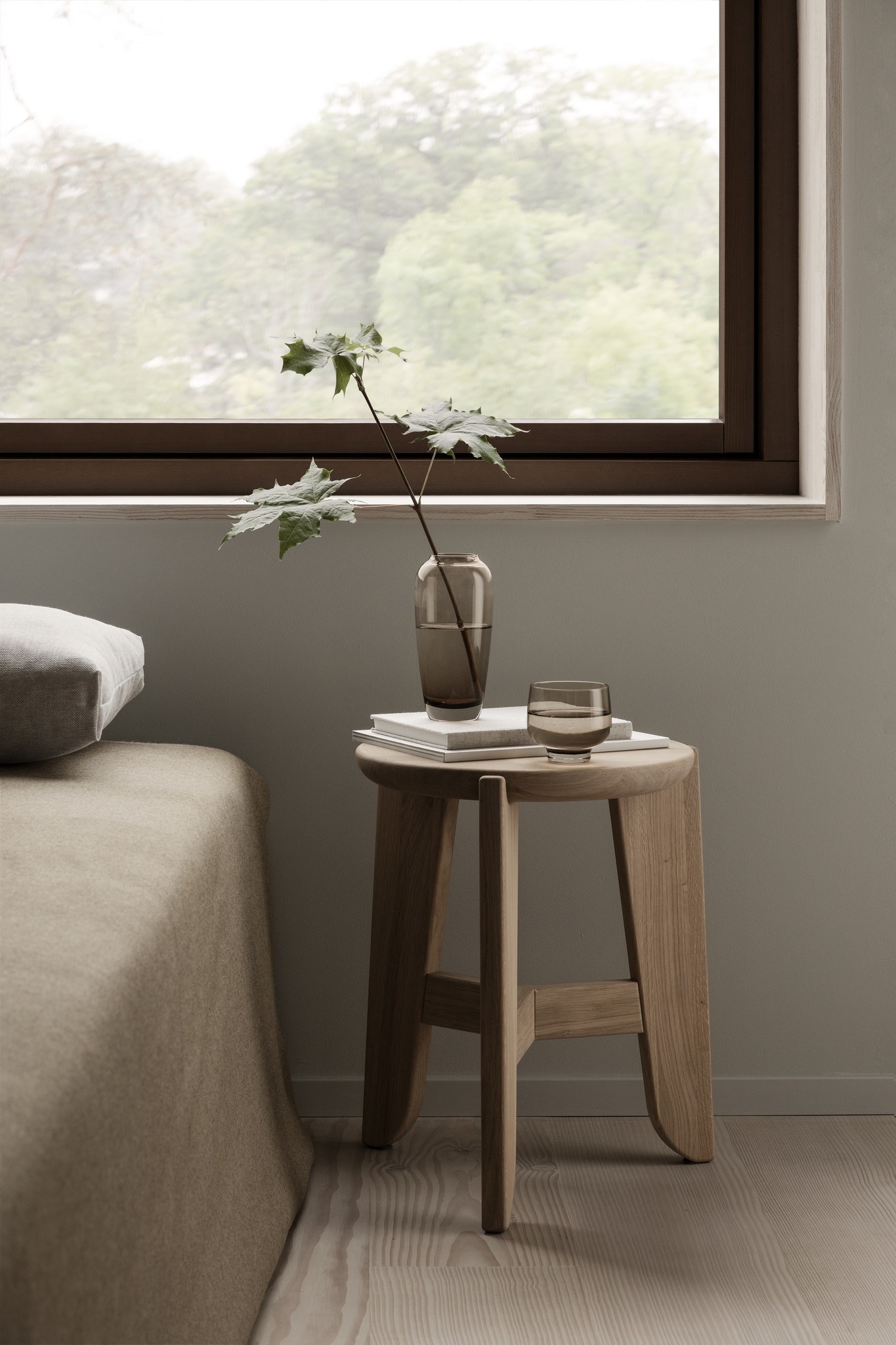 ELI stool - oak wood - 66512