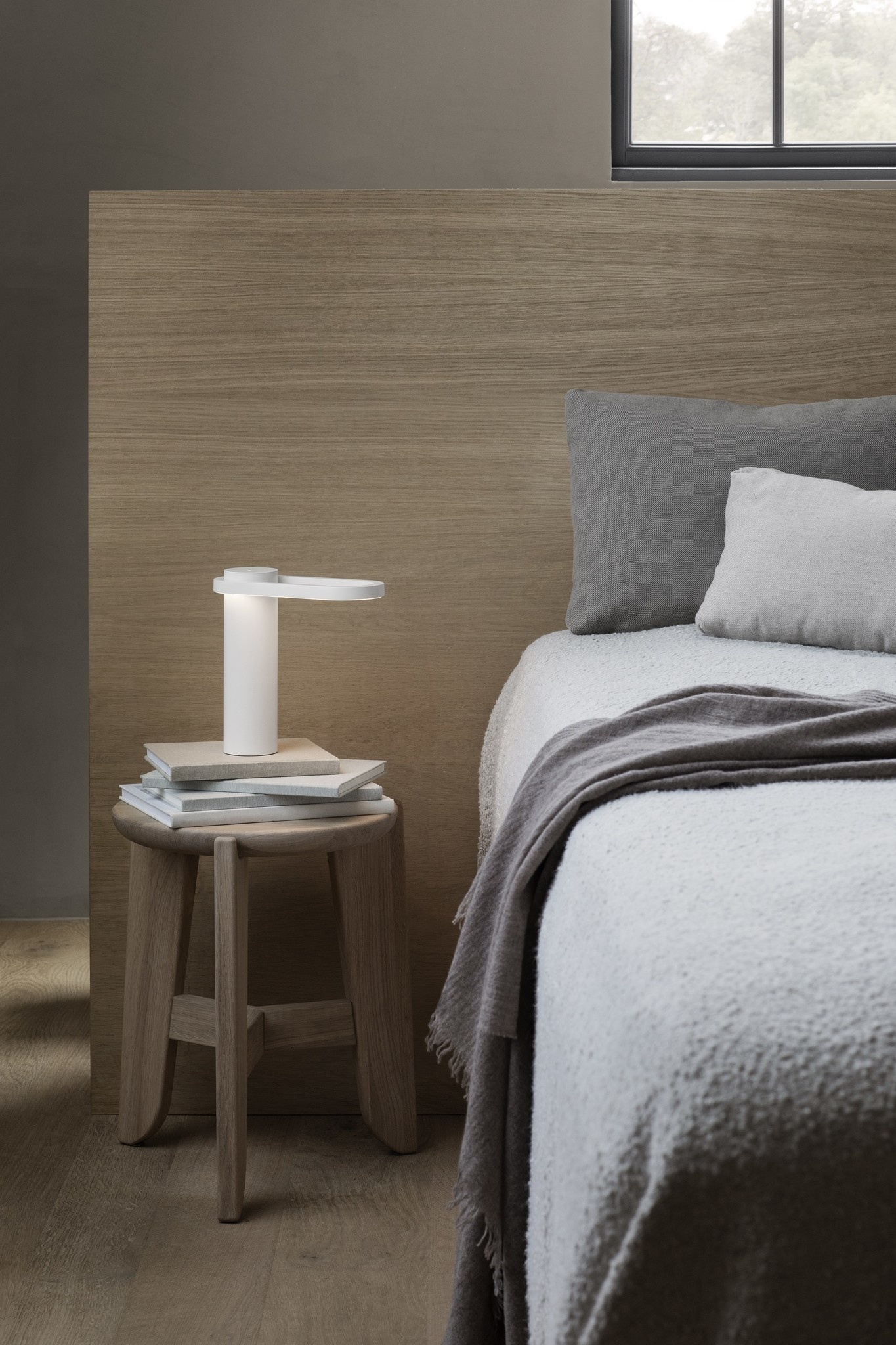 ELI stool - oak wood - 66512