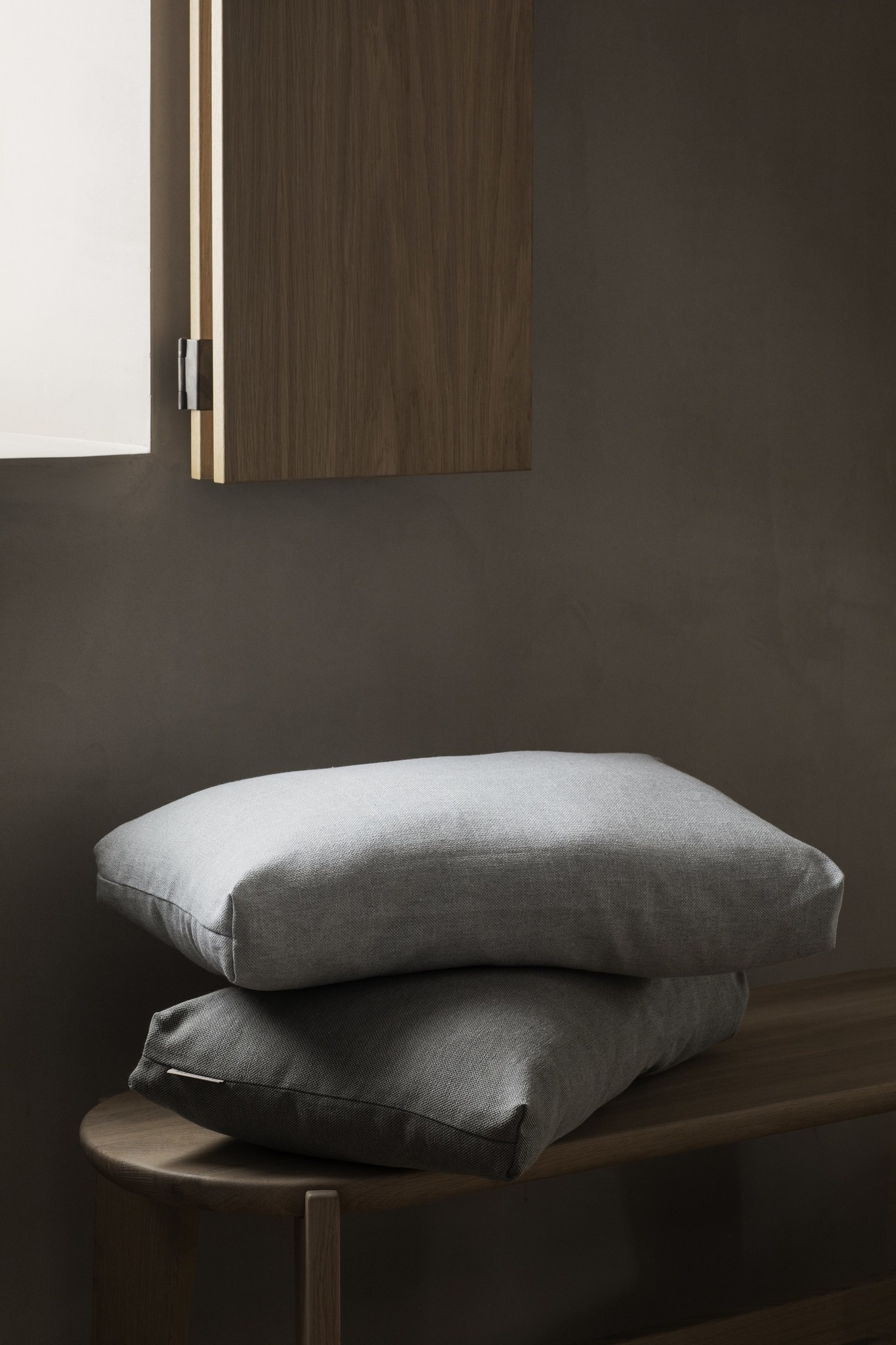 ELI bench - oak wood - 66510