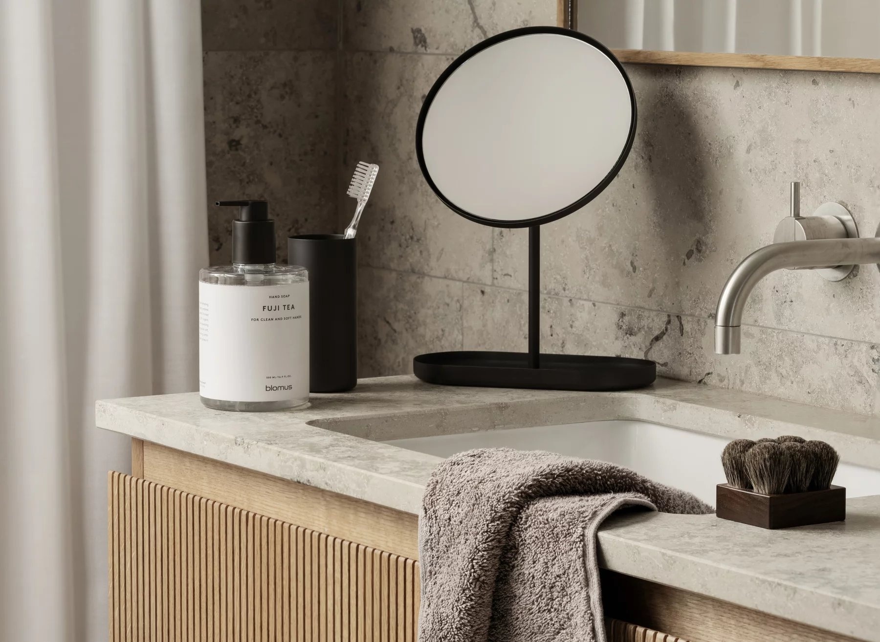 Blomus MODO cup / toothbrush holder Black