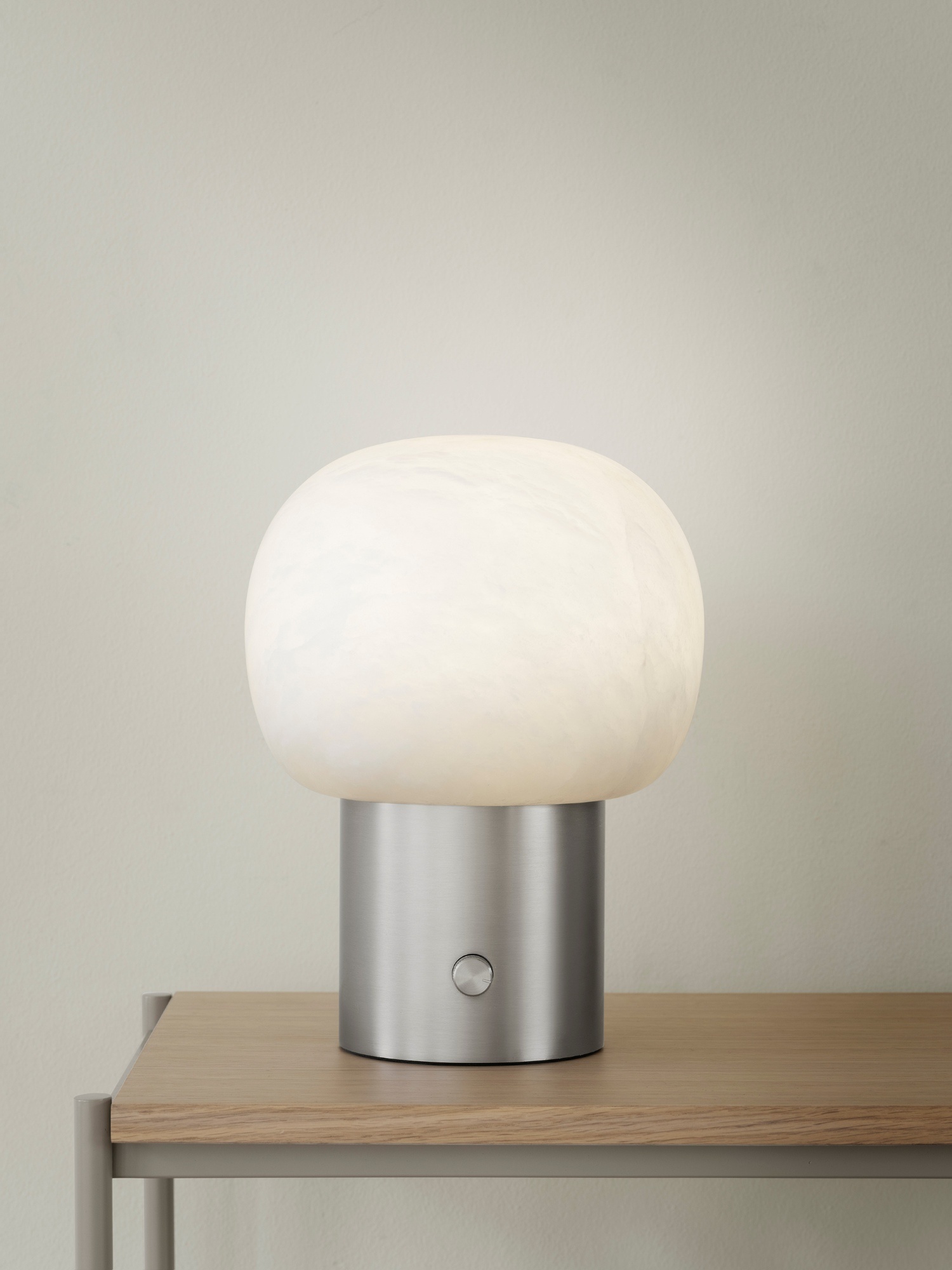 Blomus IRIS Lampe Alabaster Metallic Finish