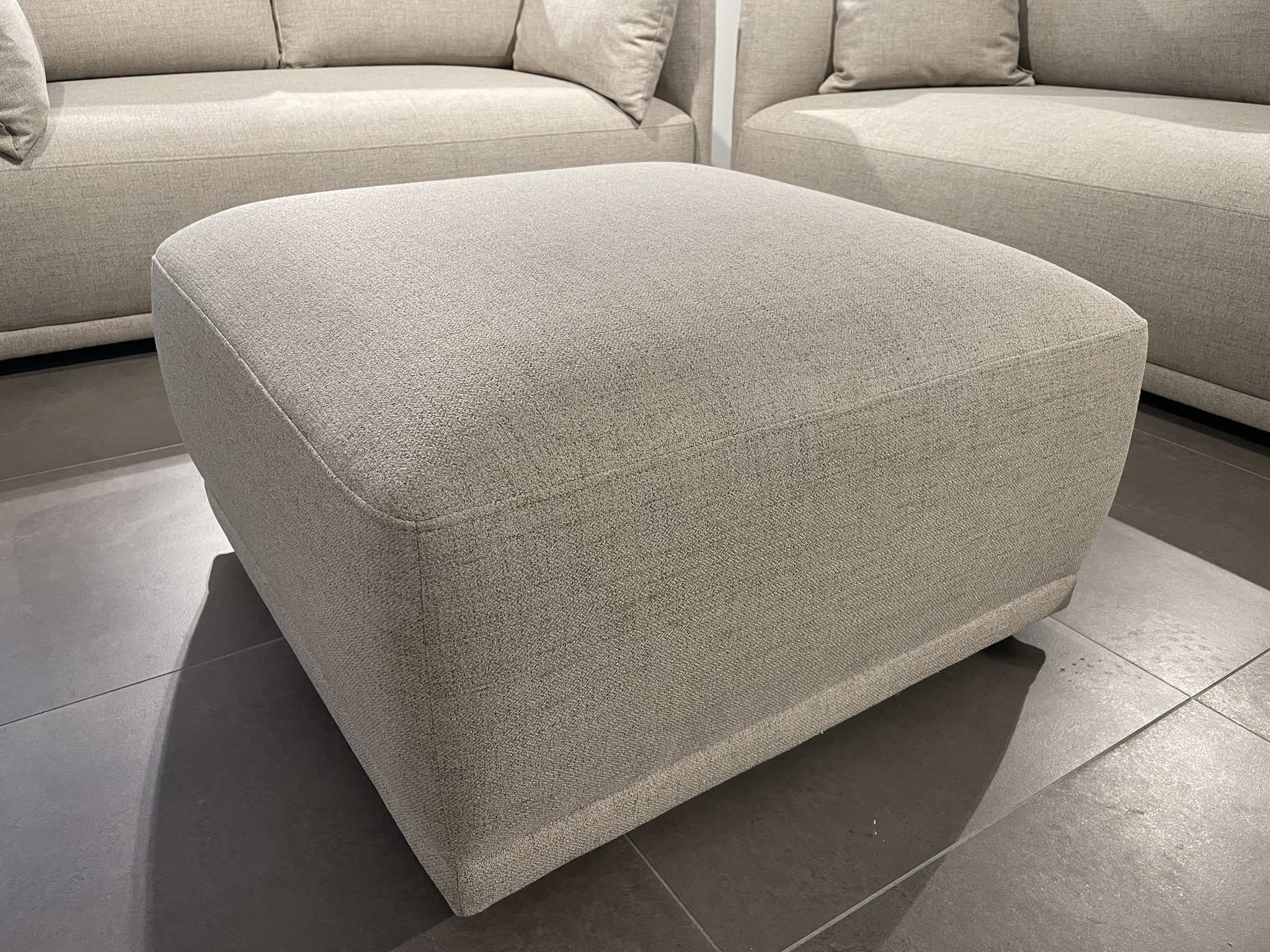 LUA complete seating area - SHOW MODEL