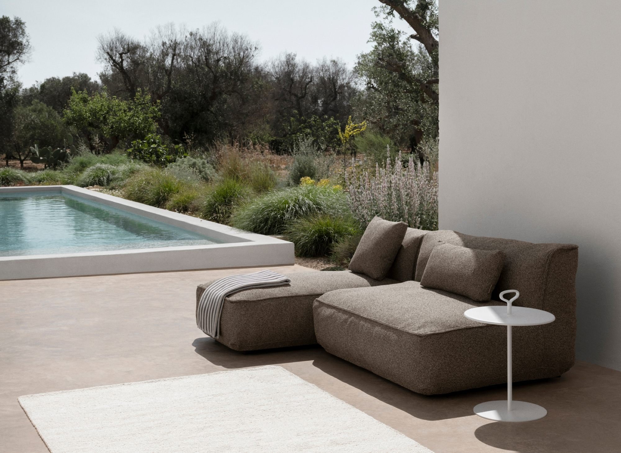 Blomus PORTER bijzettafel White