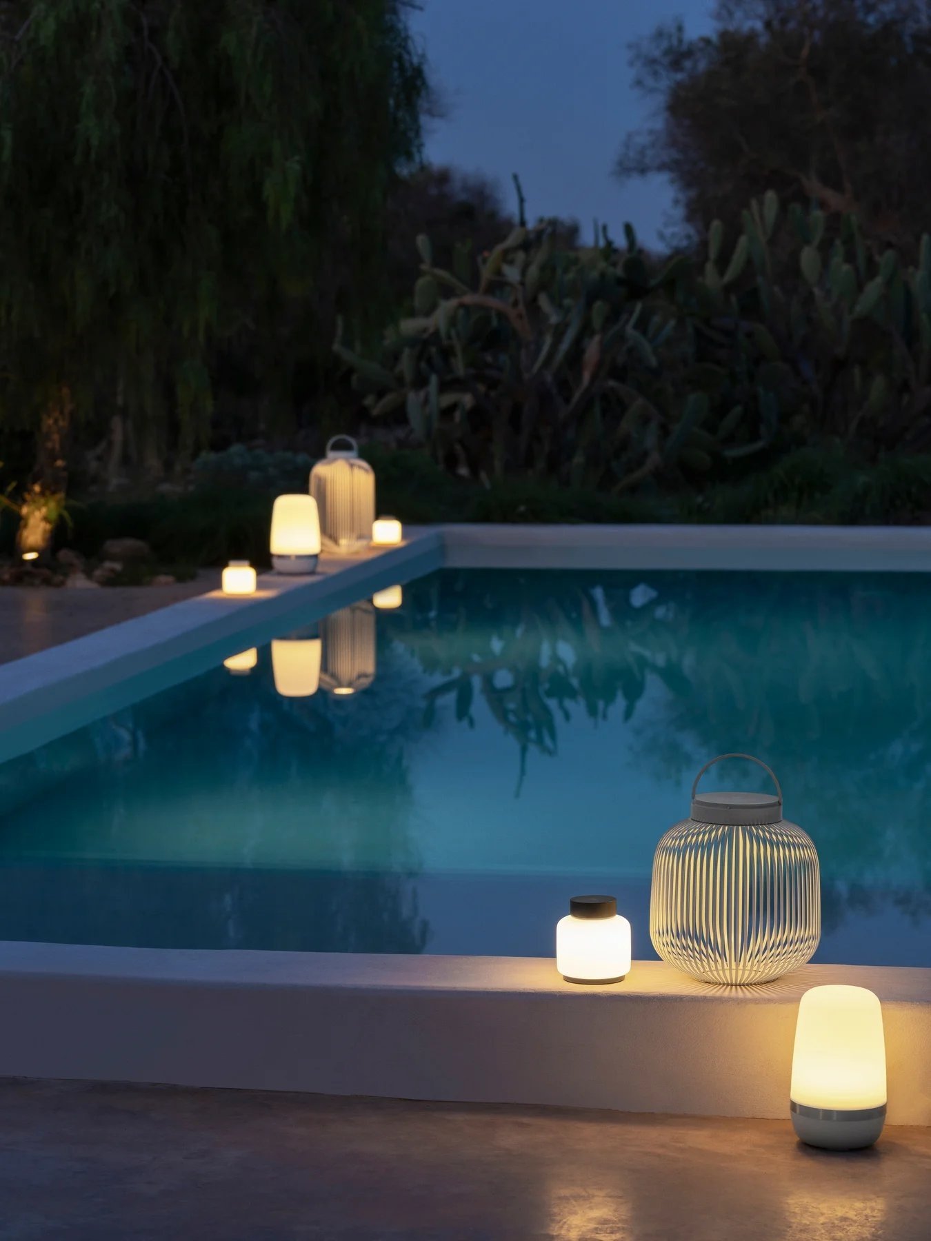 SPIRIT outdoor lamp Mocha Mousse (large) 68352