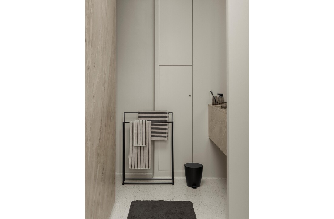 Blomus MODO towel rack Black