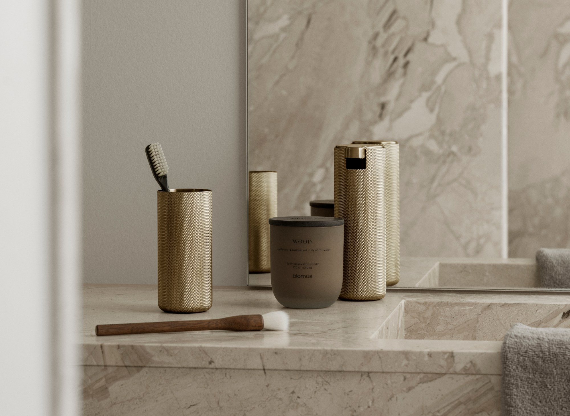 Blomus MODO ROF toilet roll holder Brass