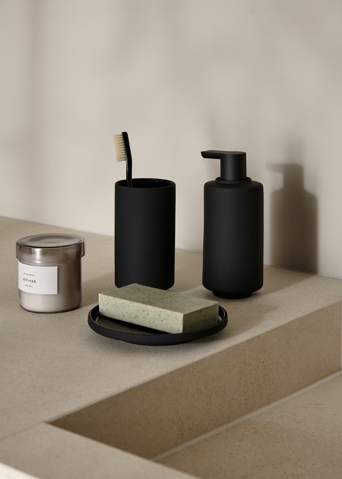 Blomus SAYA soap dish Black