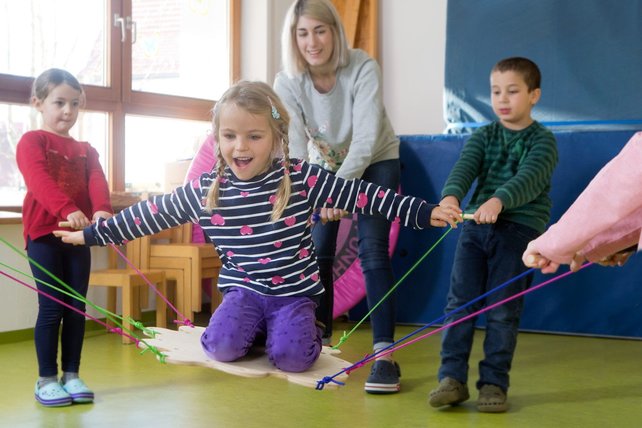 Zweefbord ´Strippensurfer´ Cooperatief groepsspel