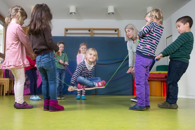 Zweefbord ´Strippensurfer´ Cooperatief groepsspel