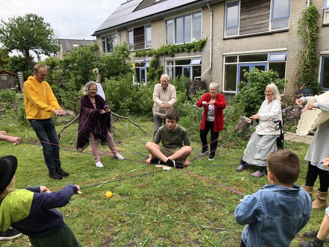 Zweefbord ´Strippensurfer´ Cooperatief groepsspel