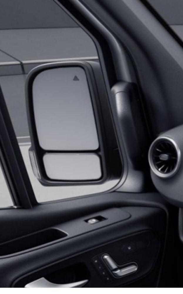 Remis Remifront 4 Mercedes Sprinter VS30 >2019 Zijraam L met Instapgreep Zwart