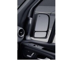 Remis Remifront 4 Mercedes Sprinter VS30 >2019 Zijraam R met Instapgreep Zwart