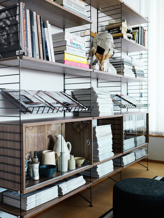 String String Display cabinet with sliding doors