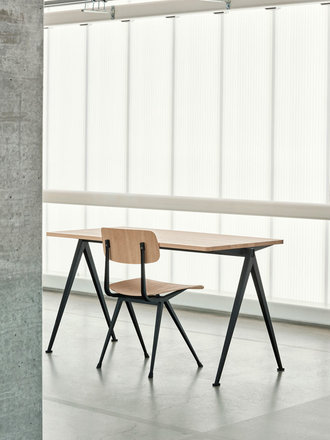 Hay Pyramid table 01 - black base Hay Pyramid table 01 - black base
