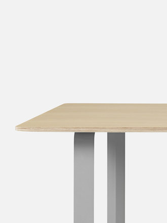 Muuto 70/70 table - oak veneer Muuto 70/70 table - oak veneer
