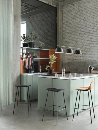 Muuto Fiber counter stool - tube base Muuto Fiber counter stool - tube base