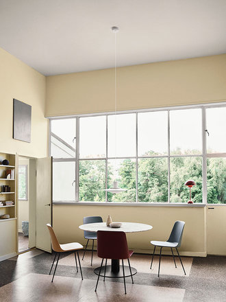 &Tradition Rely chair HW6 - black base &Tradition Rely chair HW6 - black base