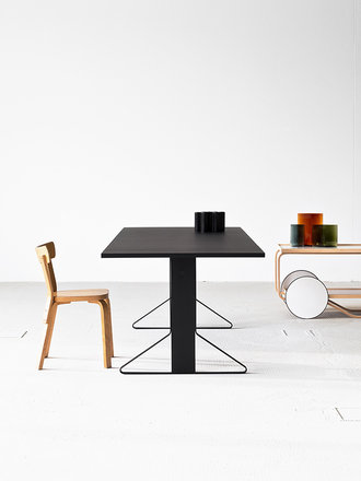 Artek Kaari table rectangular - black linoleum Artek Kaari table rectangular - black linoleum