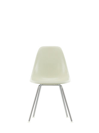 Vitra Eames Fiberglass side chair DSX - chrome base Vitra Eames Fiberglass side chair DSX - chrome base
