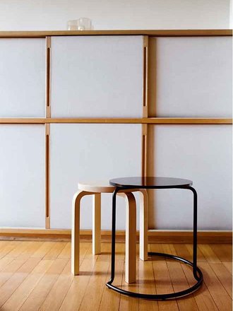 Artek Side table 606 Artek Side table 606