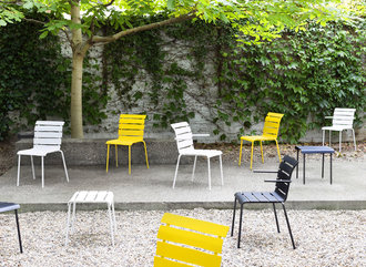 Aligned chairs 3+1 Campaign