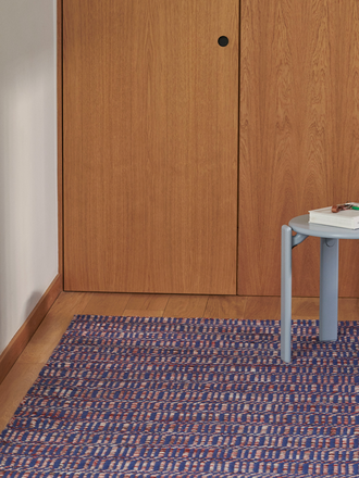 Hay Radio rug - Red & blue Hay Radio rug - Red & blue