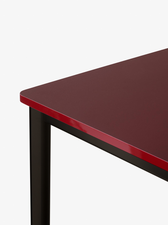 &Tradition Drip table -  HW58-HW60 - burgundy linoleum / red glossy edge &Tradition Drip table -  HW58-HW60 - burgundy linoleum / red glossy edge