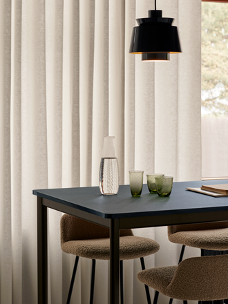 &Tradition Drip table - HW58-HW60 - smokey blue linoleum / dark blue  glossy edge &Tradition Drip table - HW58-HW60 - smokey blue linoleum / dark blue  glossy edge