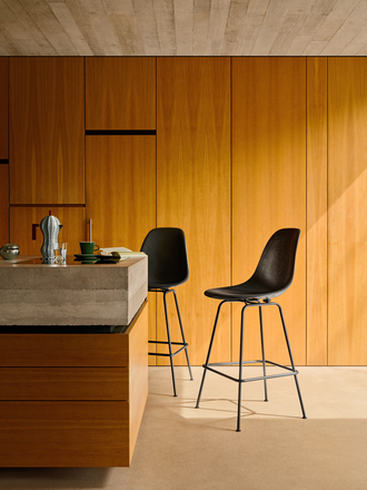 Vitra Eames RE Plastic Stool