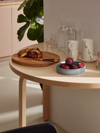 Artek Table 95 - half round