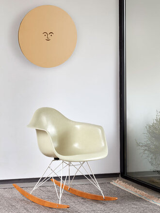 Vitra Eames Fiberglass Armchair RAR rocking chair - white base