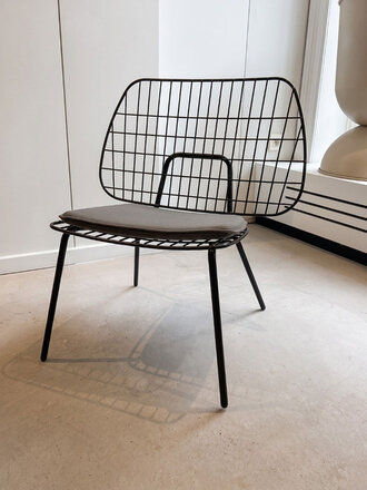 Audo Ex-display WM string lounge chair + cushion