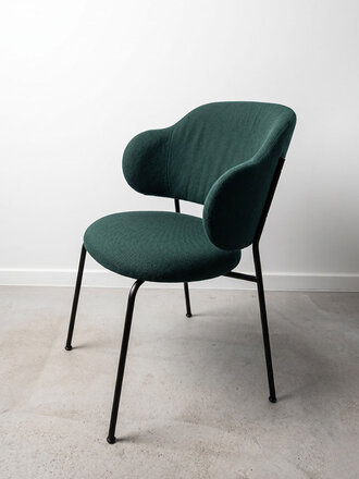 Objekte Unserer Tage Ex-Display Wagner Dining Chair - black base