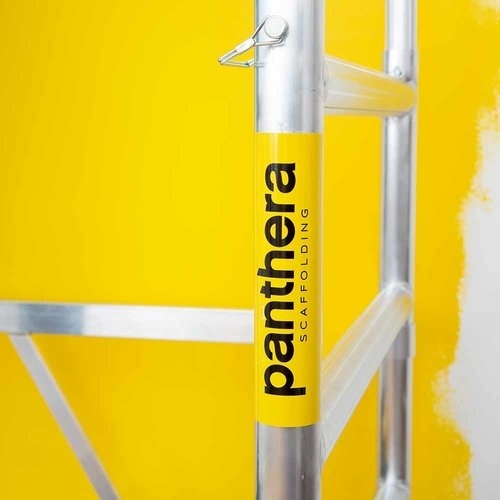 Kamersteiger 75 x 150 x 3 meter werkhoogte Met verstelbare Wielen