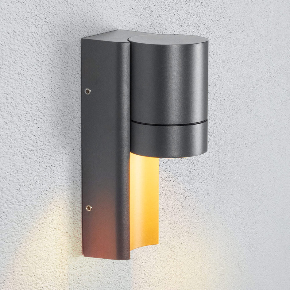 Hoogwaardige wandlamp van aluminium en glas