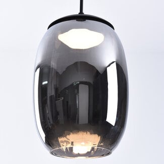 Zwarte hanglamp Nadine met smoke grijs glas en 3-staps dim