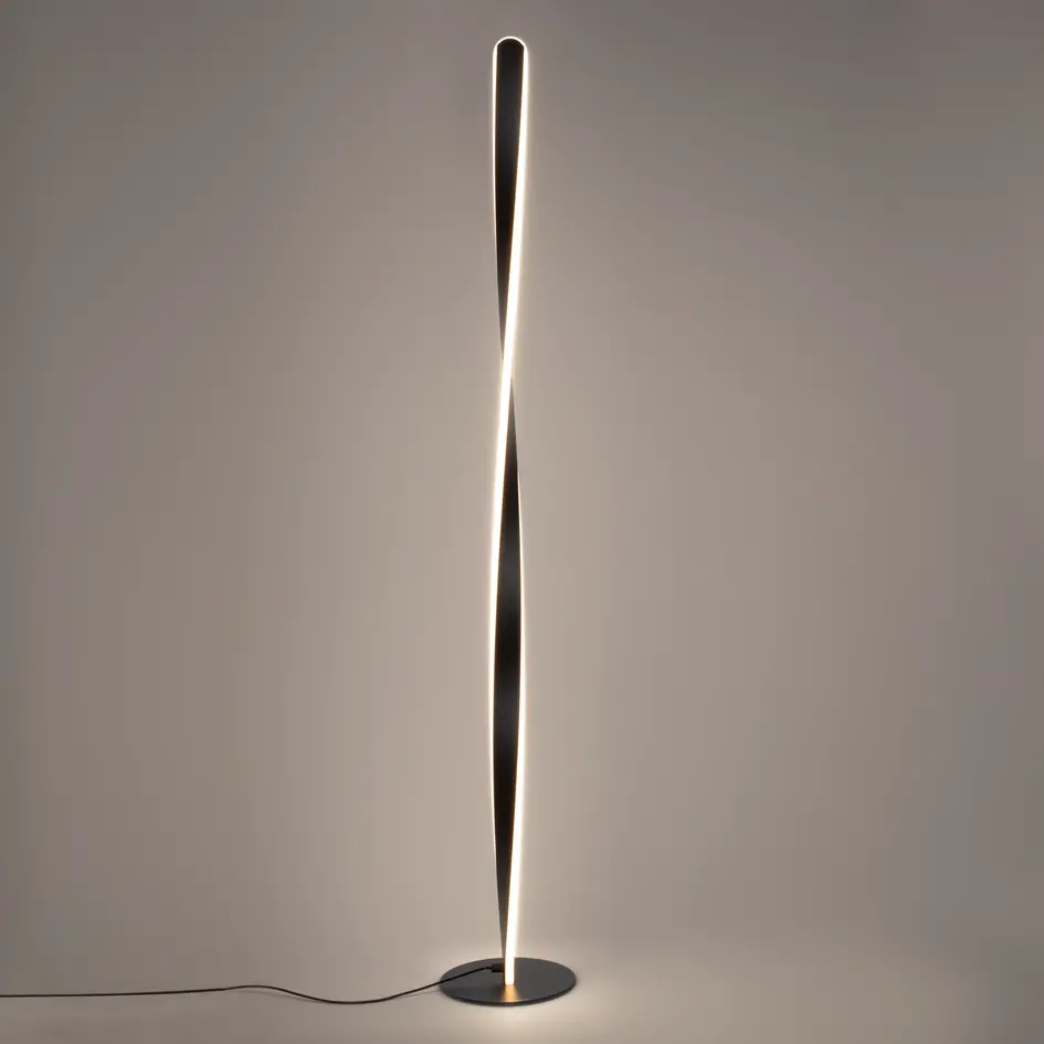 Gedraaide staande lamp Locke in zwart
