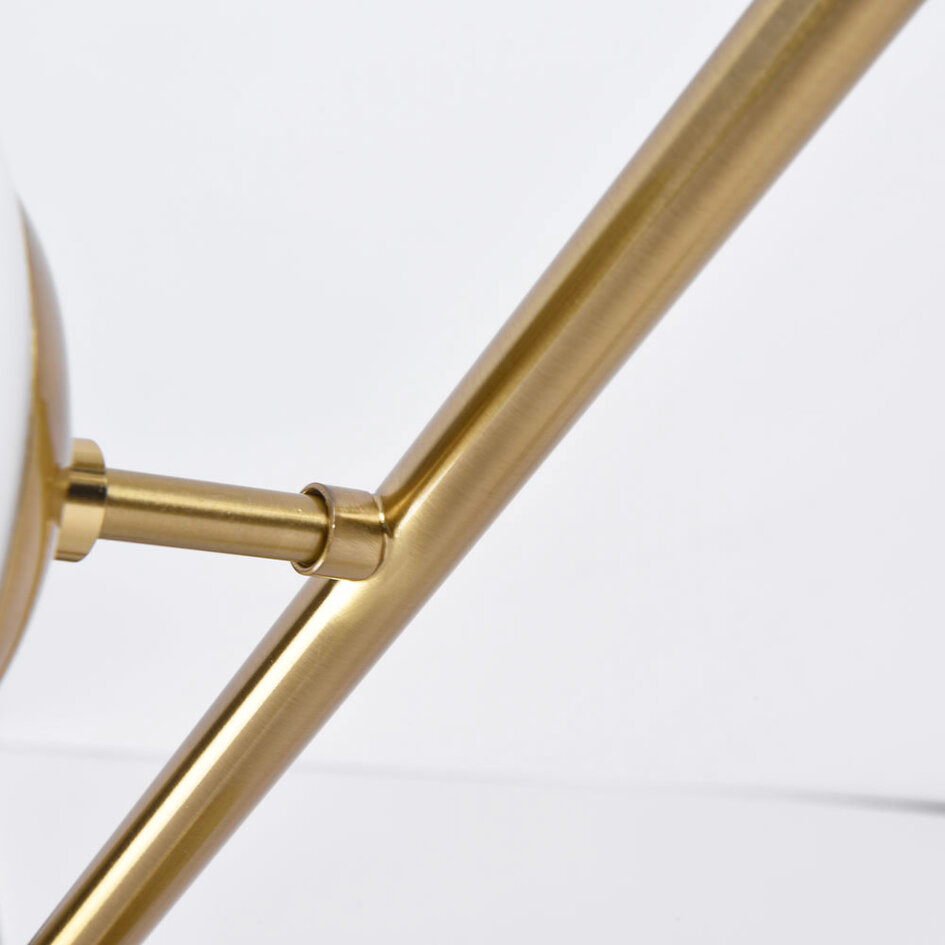 Design hanglamp Hepta met melkglazen bollen